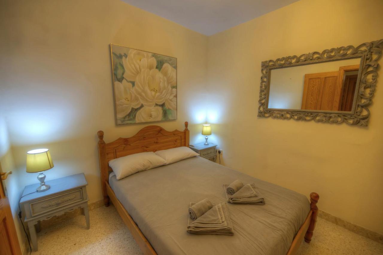 Large And Bright Apartment In The City Centre Goslm-2 Sliema Luaran gambar
