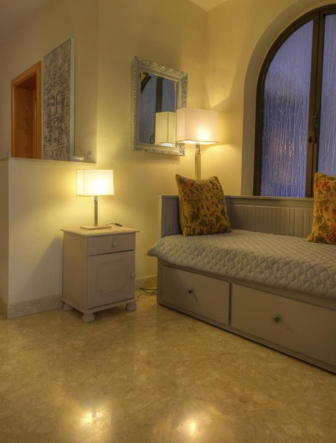 Large And Bright Apartment In The City Centre Goslm-2 Sliema Luaran gambar
