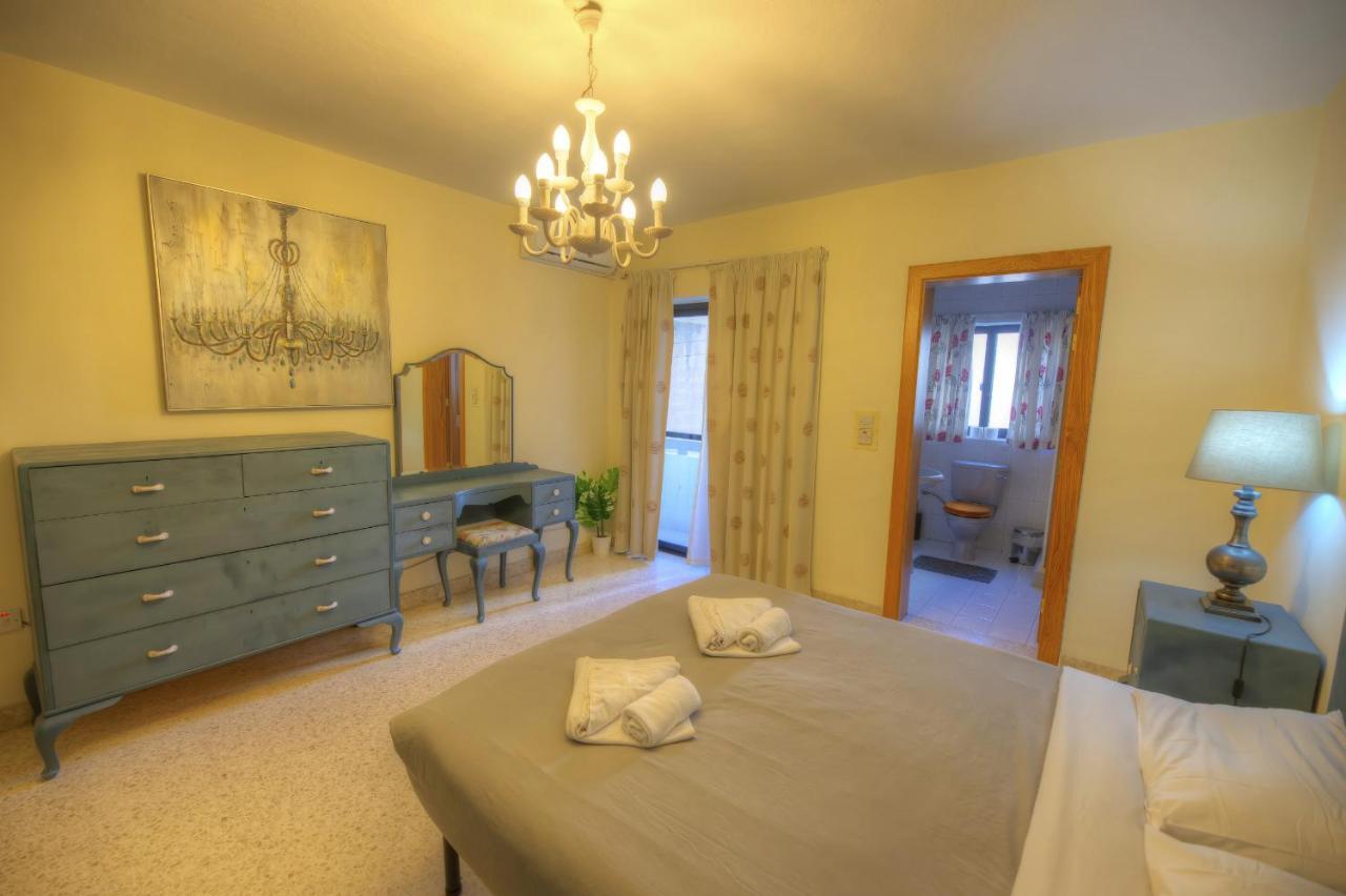 Large And Bright Apartment In The City Centre Goslm-2 Sliema Luaran gambar