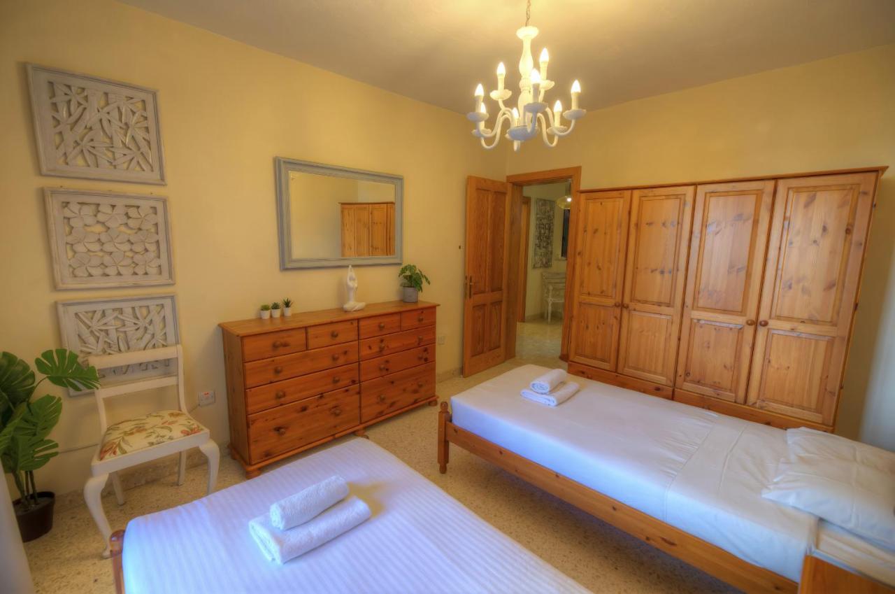 Large And Bright Apartment In The City Centre Goslm-2 Sliema Luaran gambar